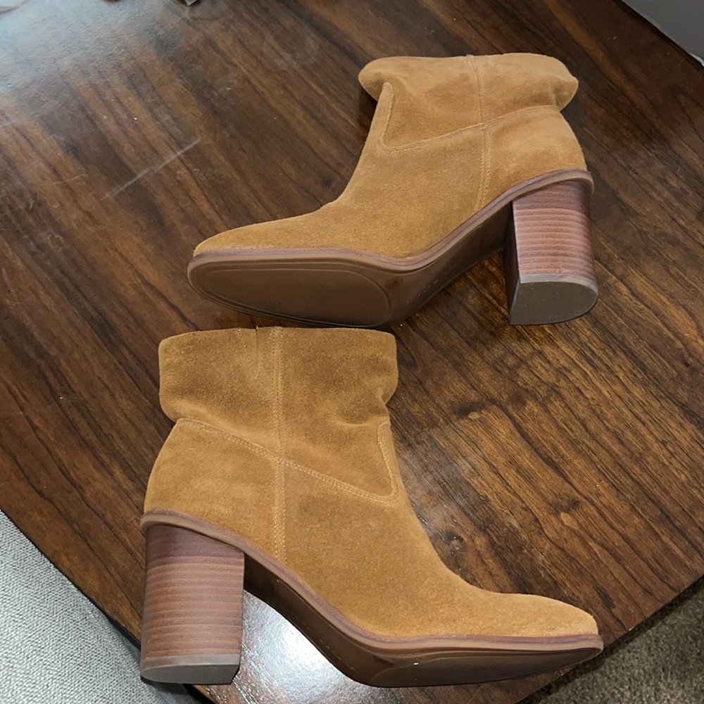 ❤️Lucky Brand | Suede Ankle Boots in Tan